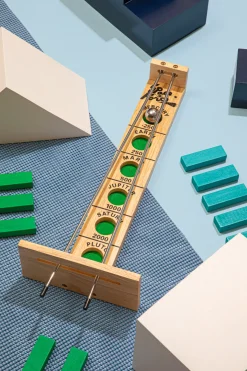 Shoot the Moon Tabletop Game